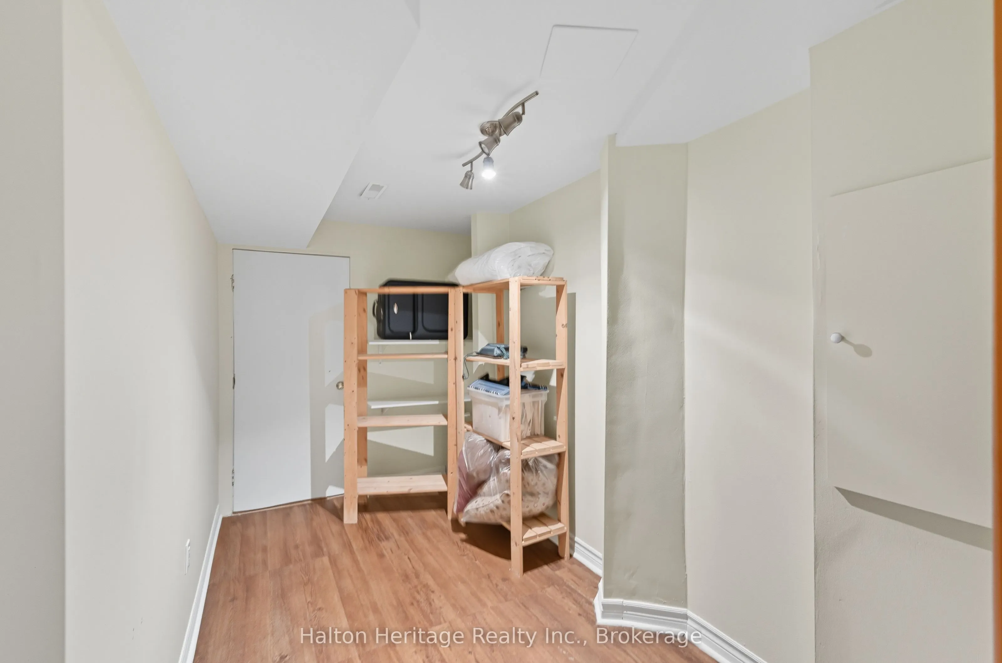 5555 PRINCE WILLIAM Drive, #8