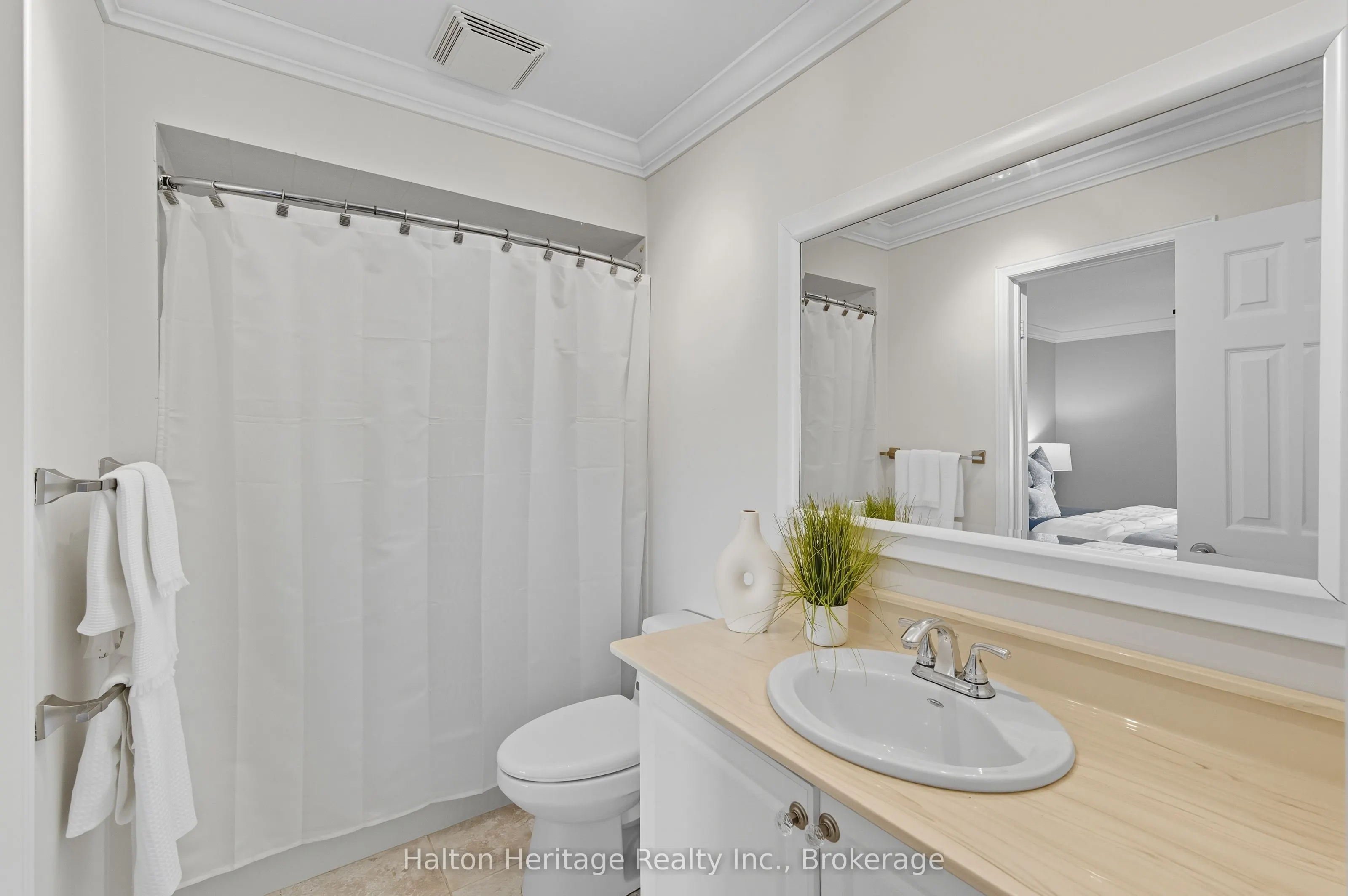 5555 PRINCE WILLIAM Drive, #8