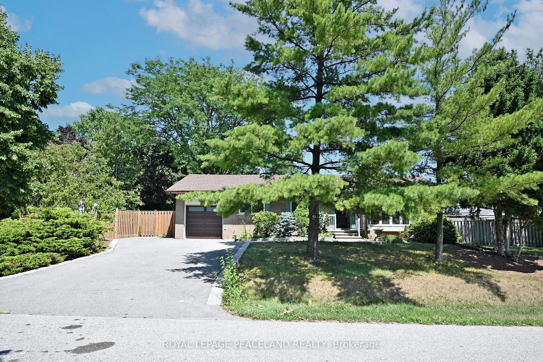 1223 Redbank Crescent