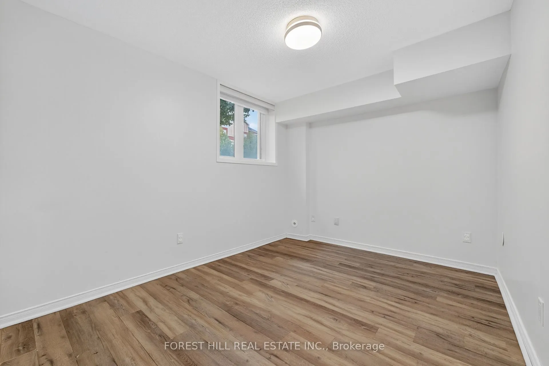 5050 Intrepid Drive, #20