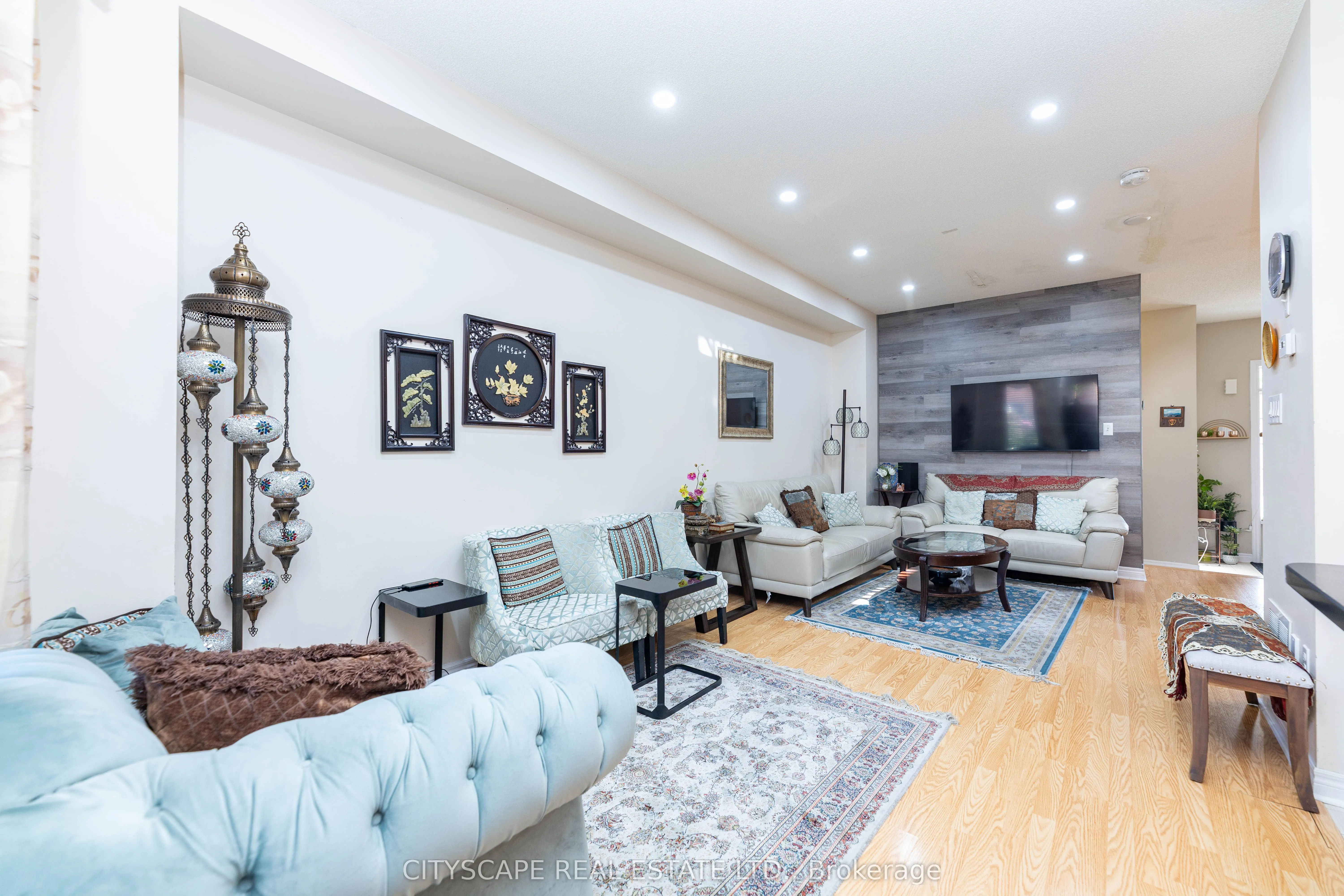 875 Oasis Drive