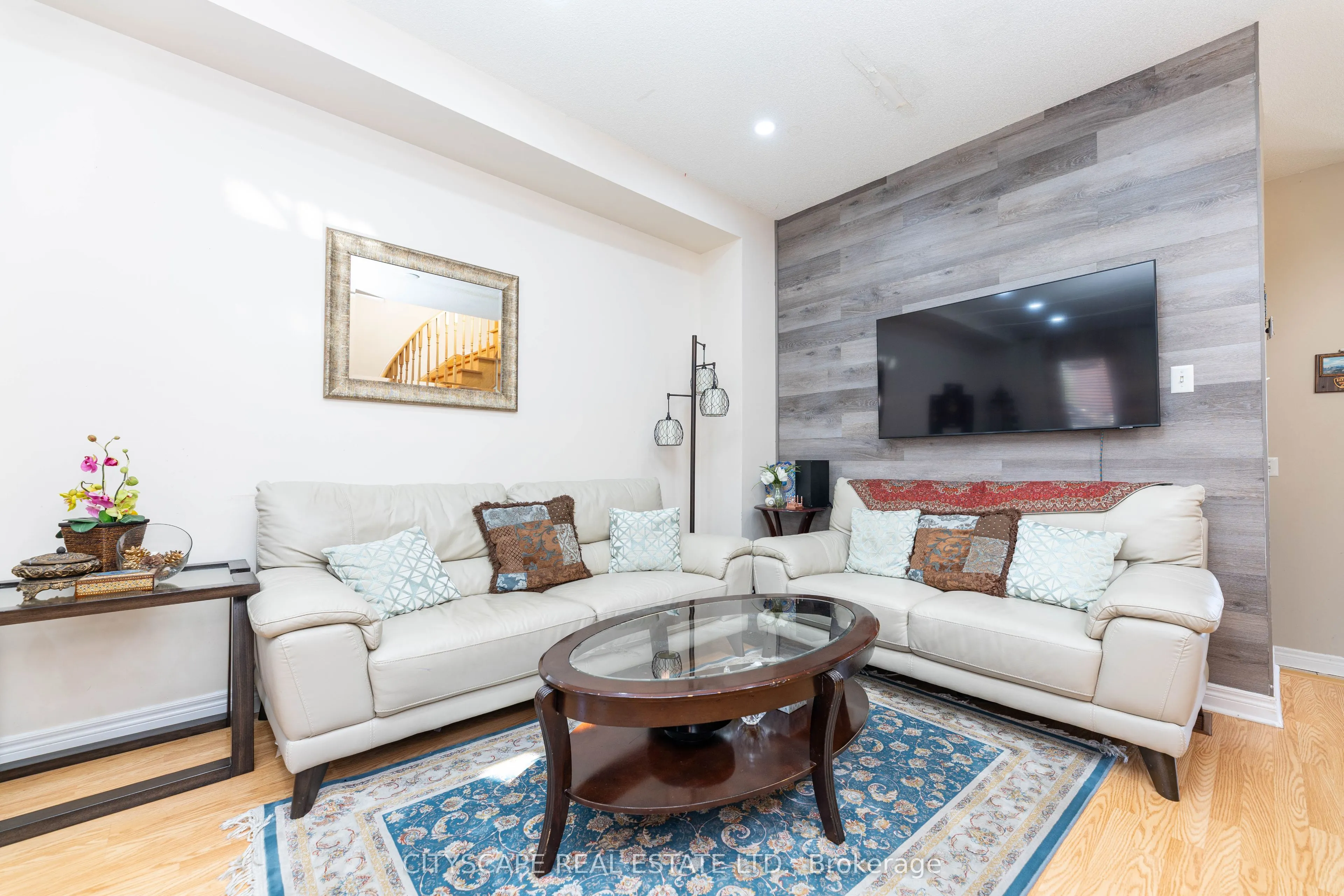 875 Oasis Drive