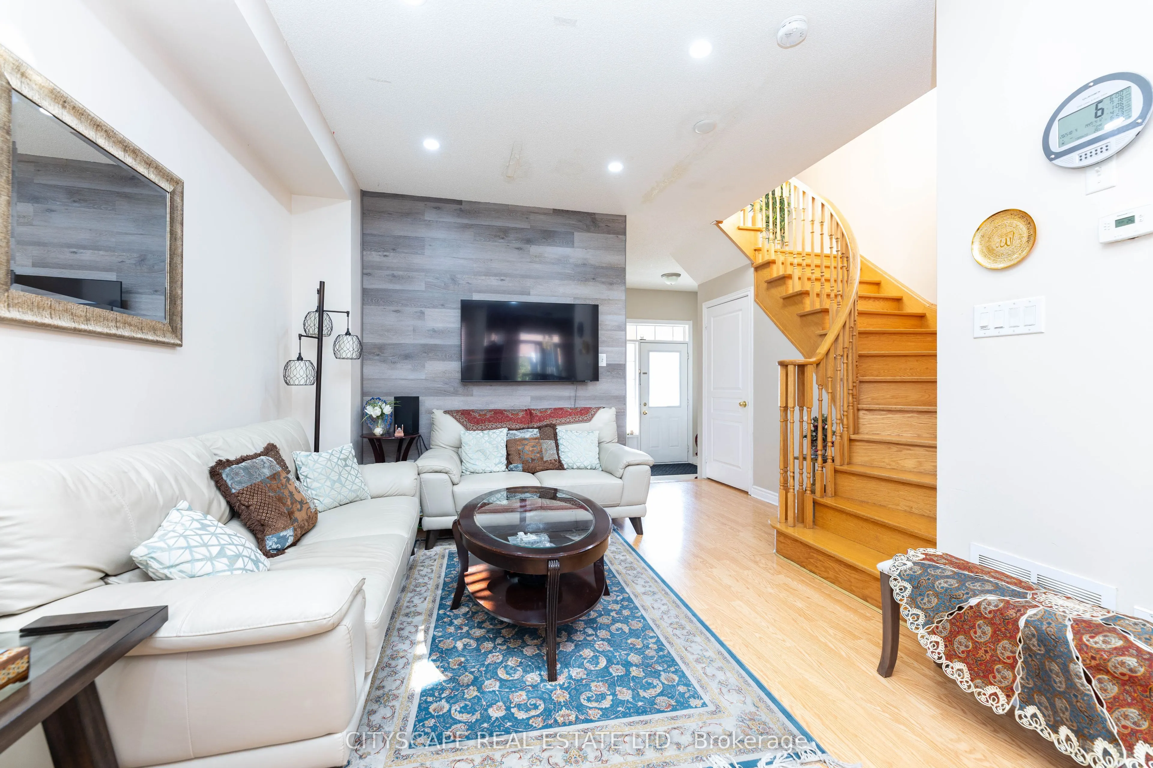 875 Oasis Drive