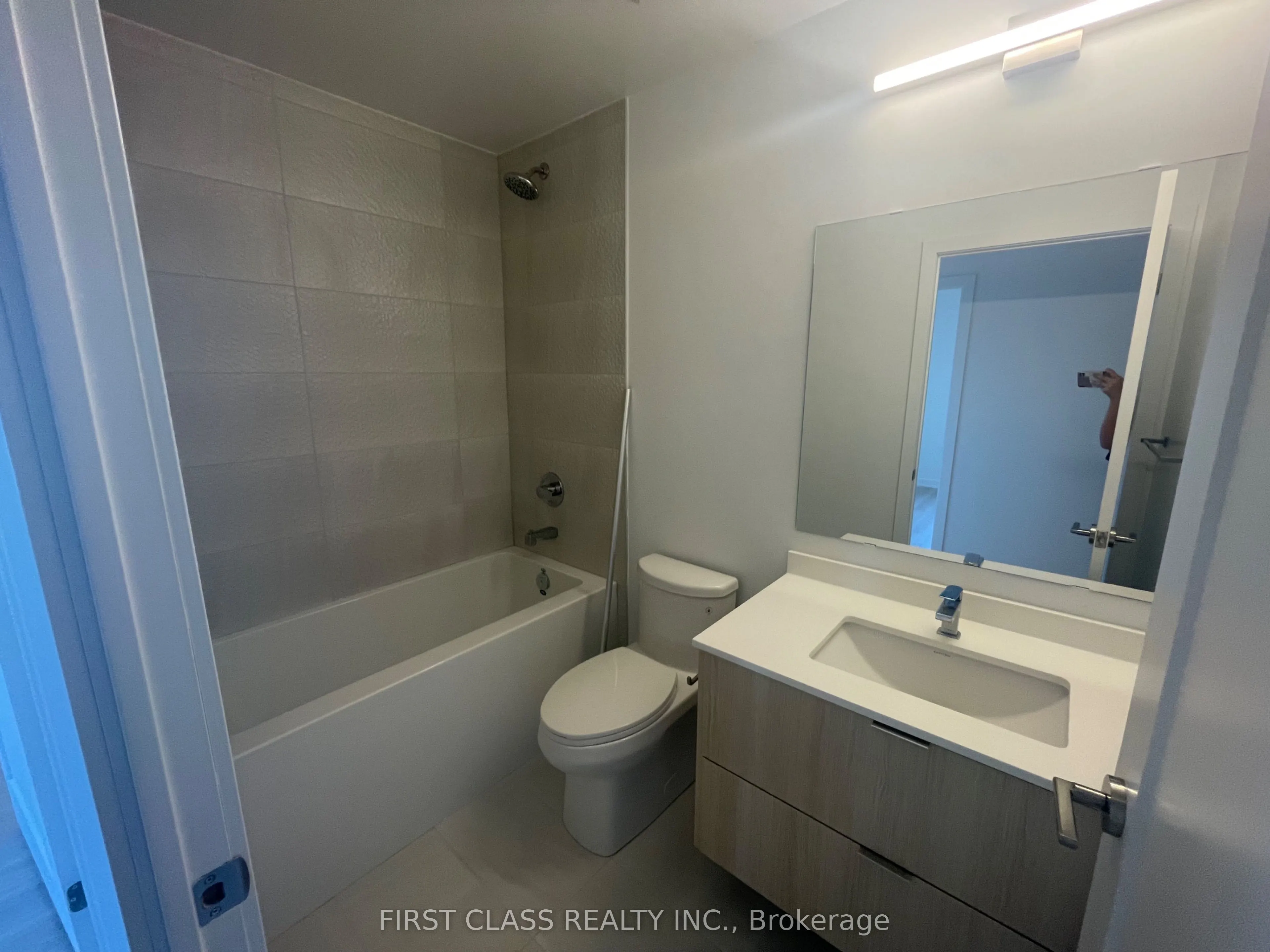 5105 Hurontario Street, #602