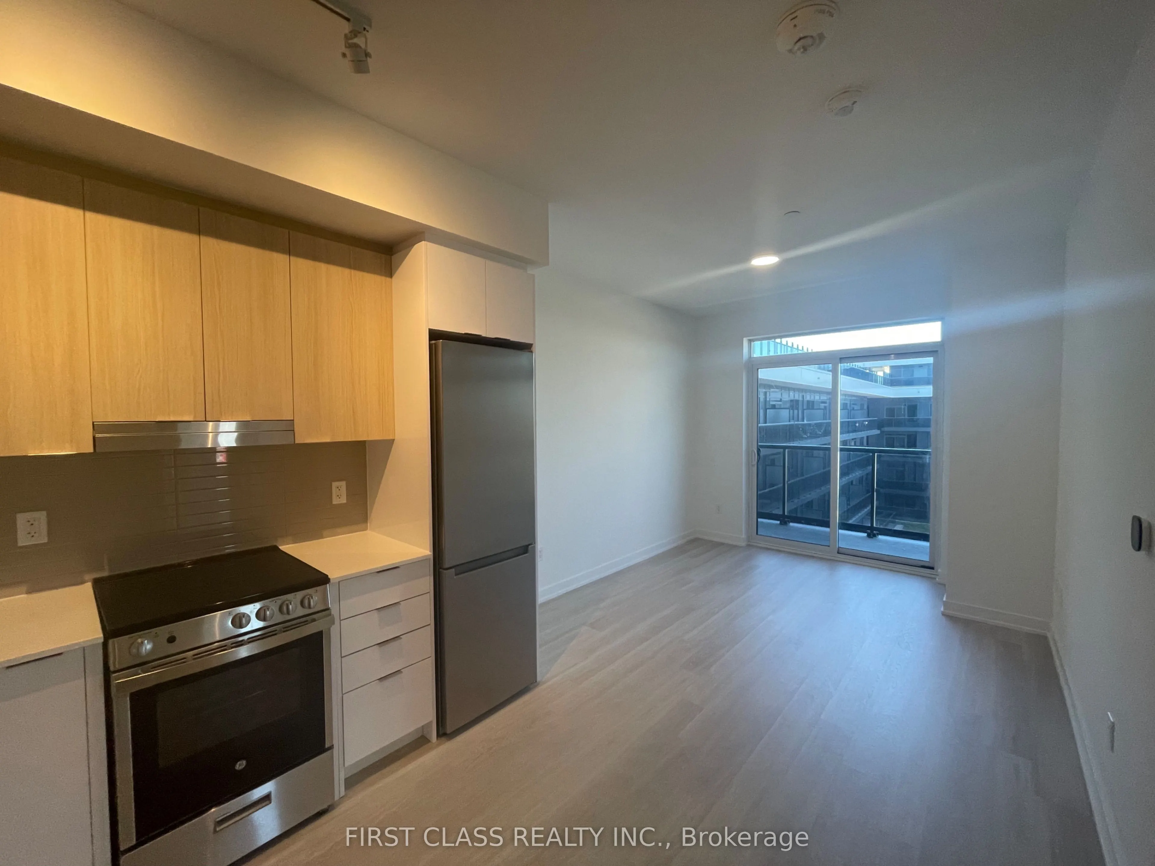 5105 Hurontario Street, #602