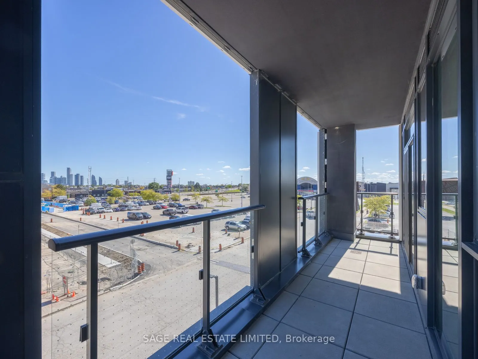 1037 The Queensway Avenue, #202