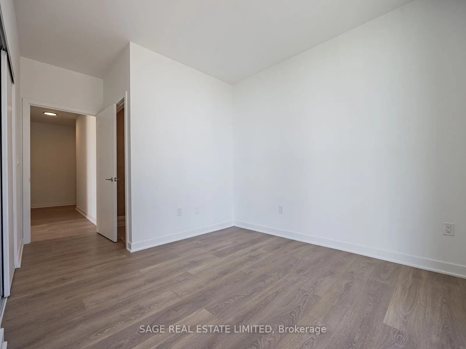 1037 The Queensway Avenue, #202