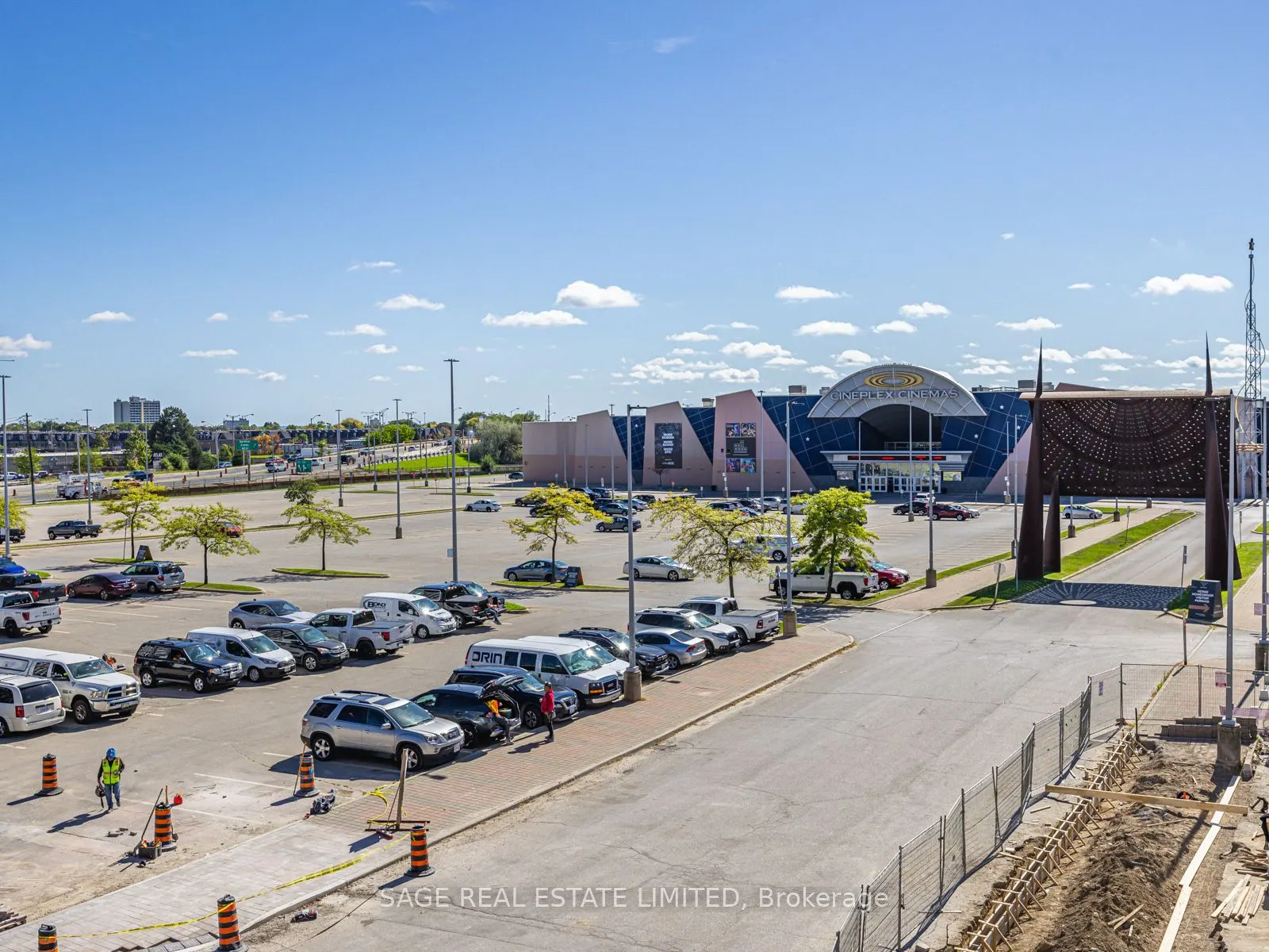 1037 The Queensway Avenue, #202