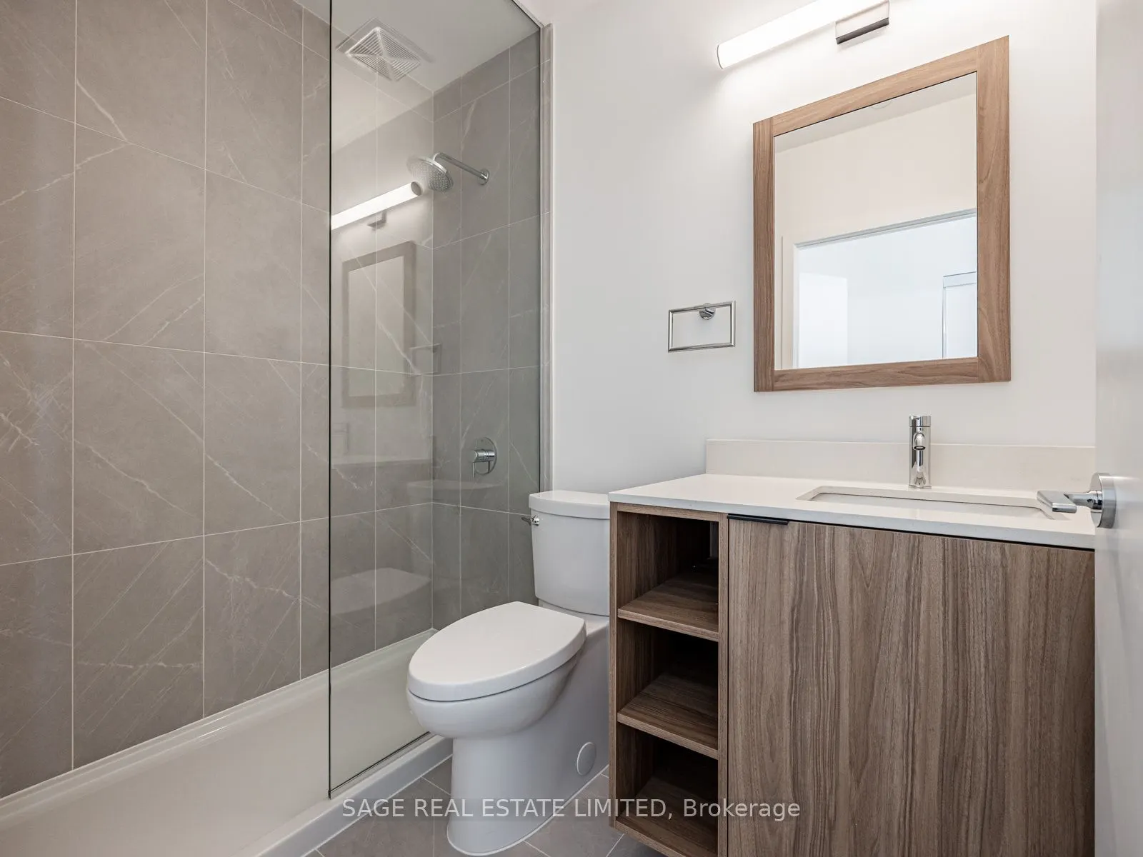 1037 The Queensway Avenue, #202