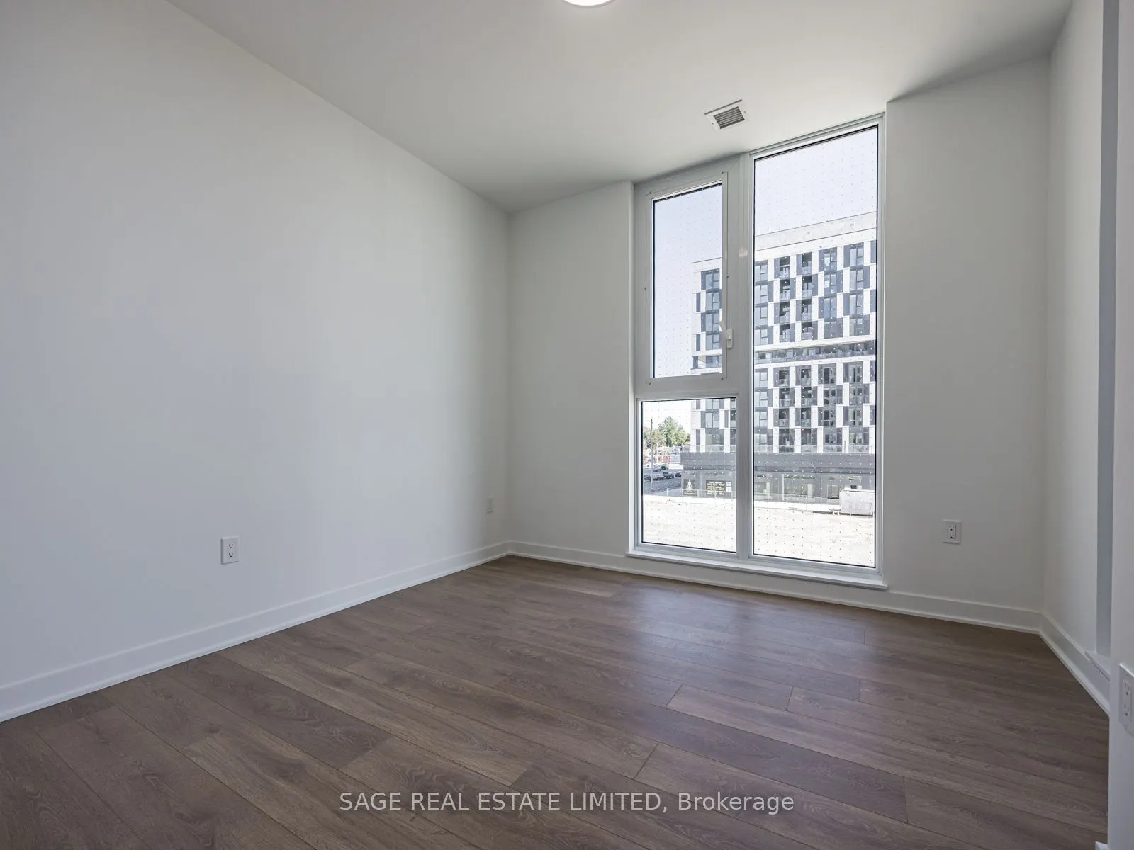 1037 The Queensway Avenue, #202