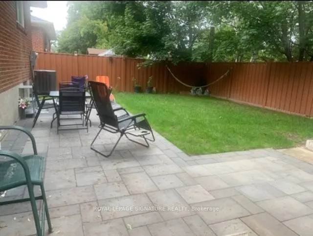 10 Sanford Crescent, #Bsmt 1