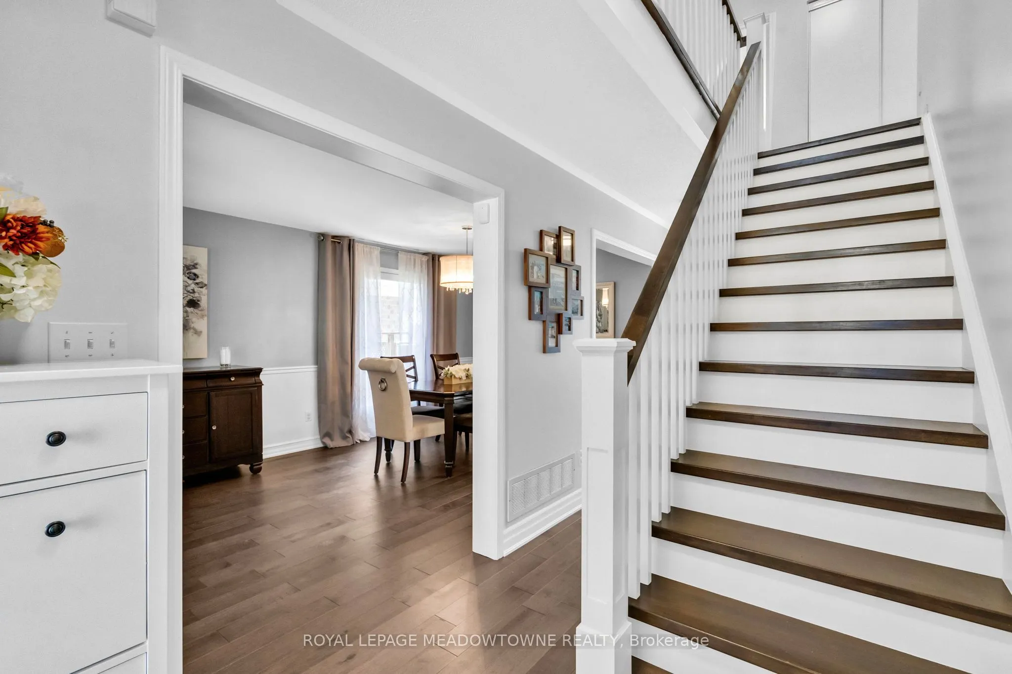 583 Caverhill Crescent