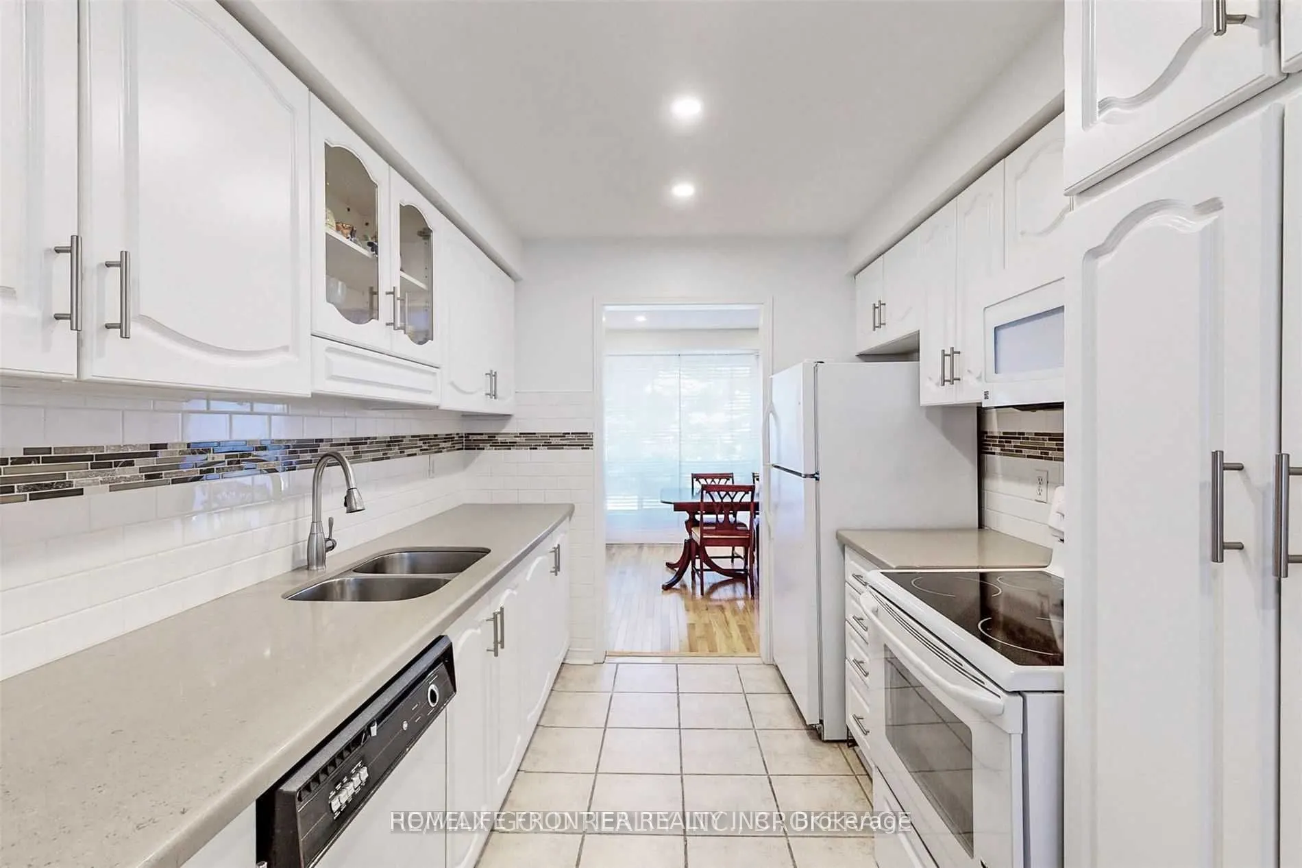 9 Lancewood Crescent, #18