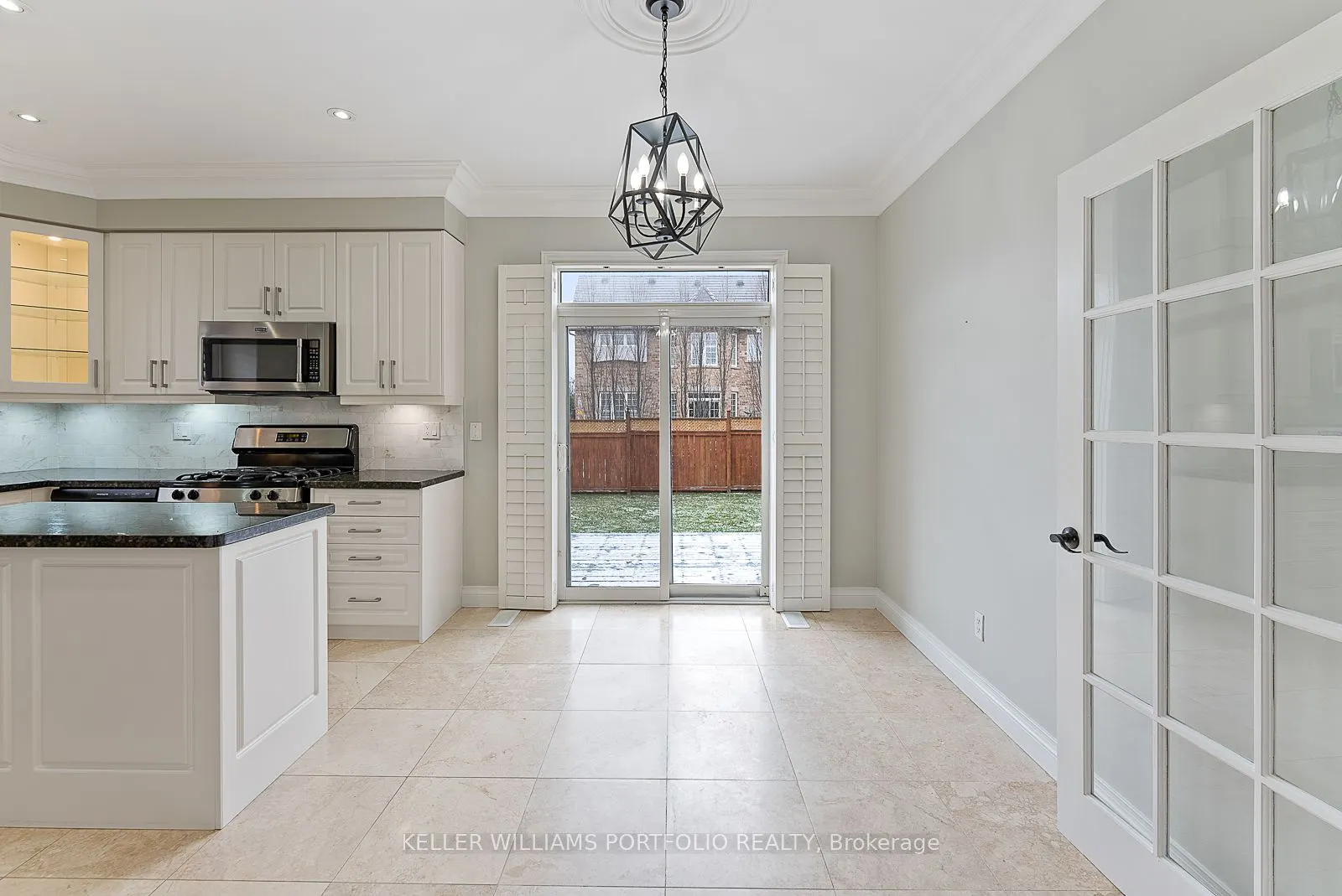 2154 Kingsridge Drive