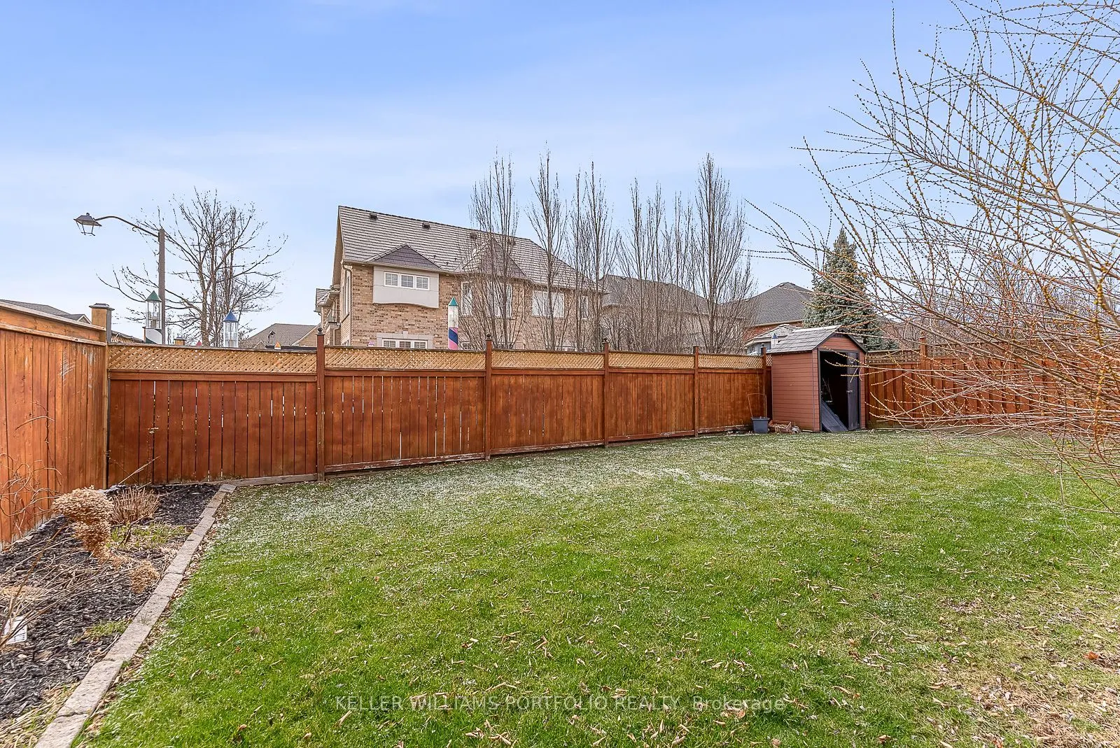 2154 Kingsridge Drive