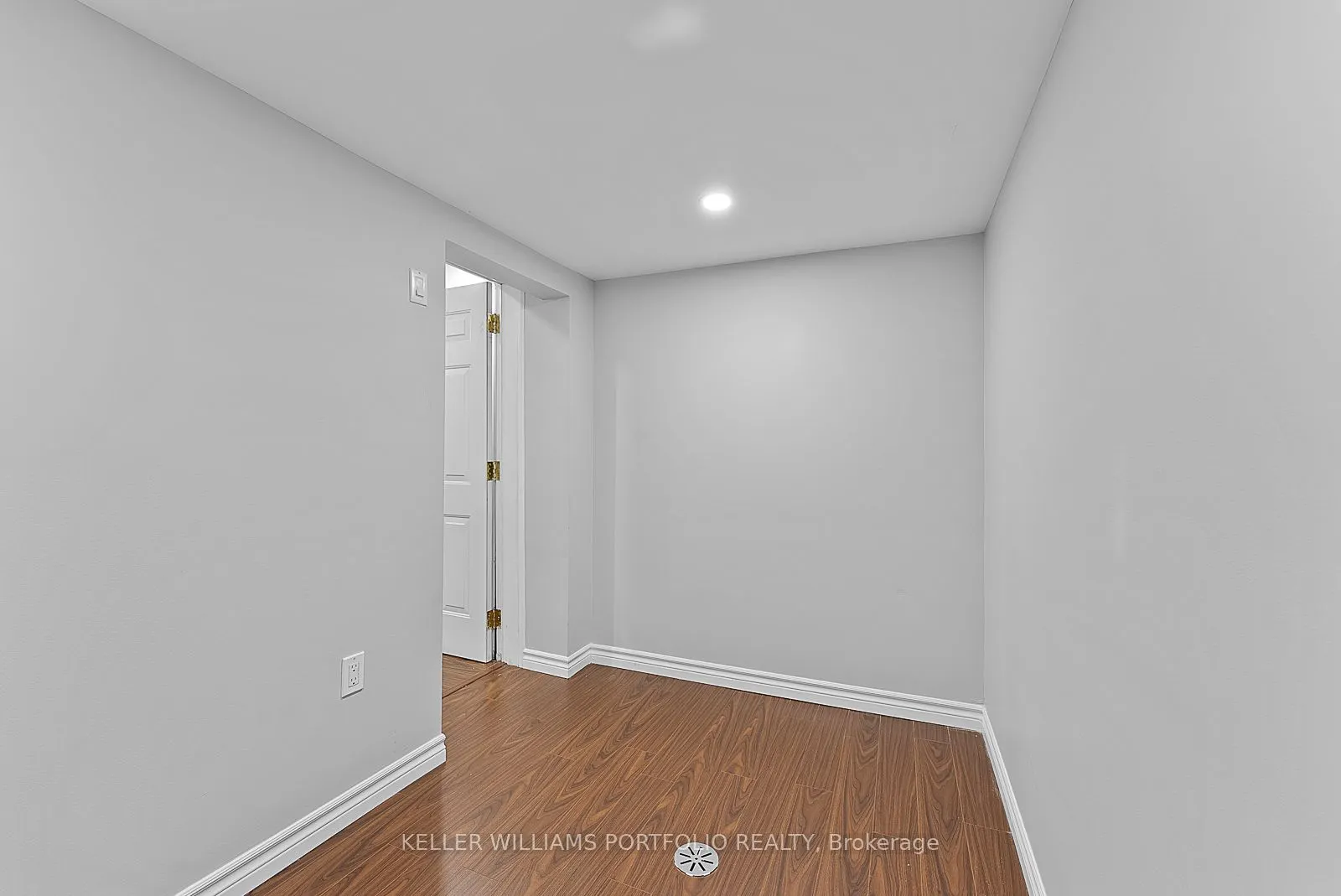 2154 Kingsridge Drive
