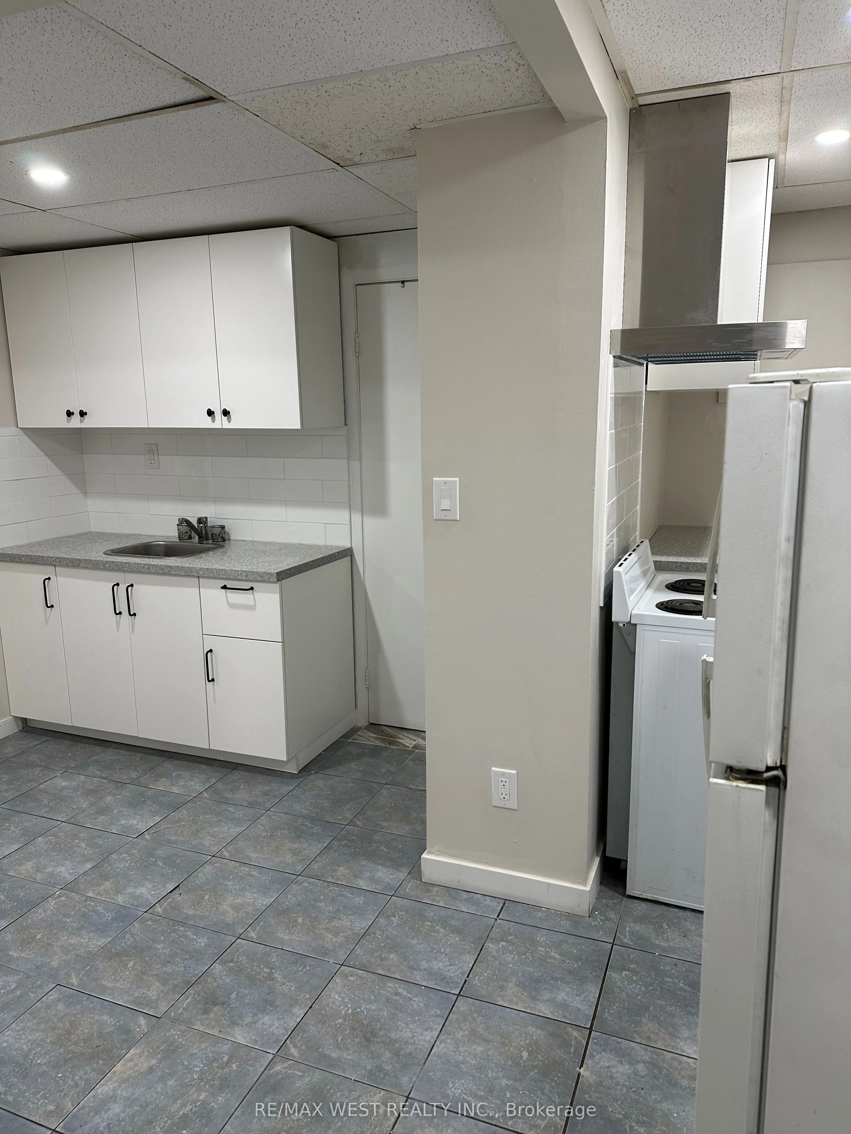 425 Jane Street, #10