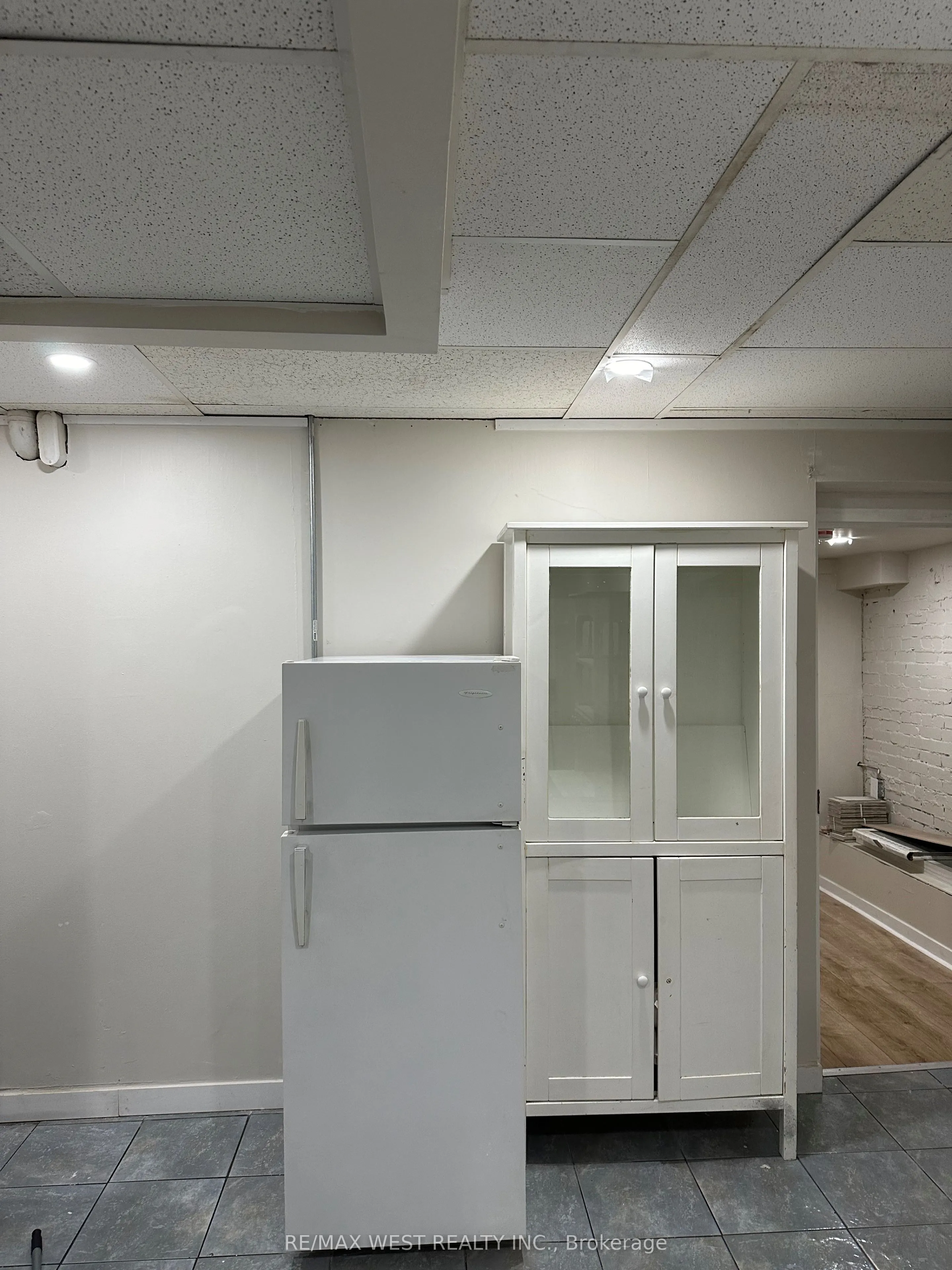 425 Jane Street, #10