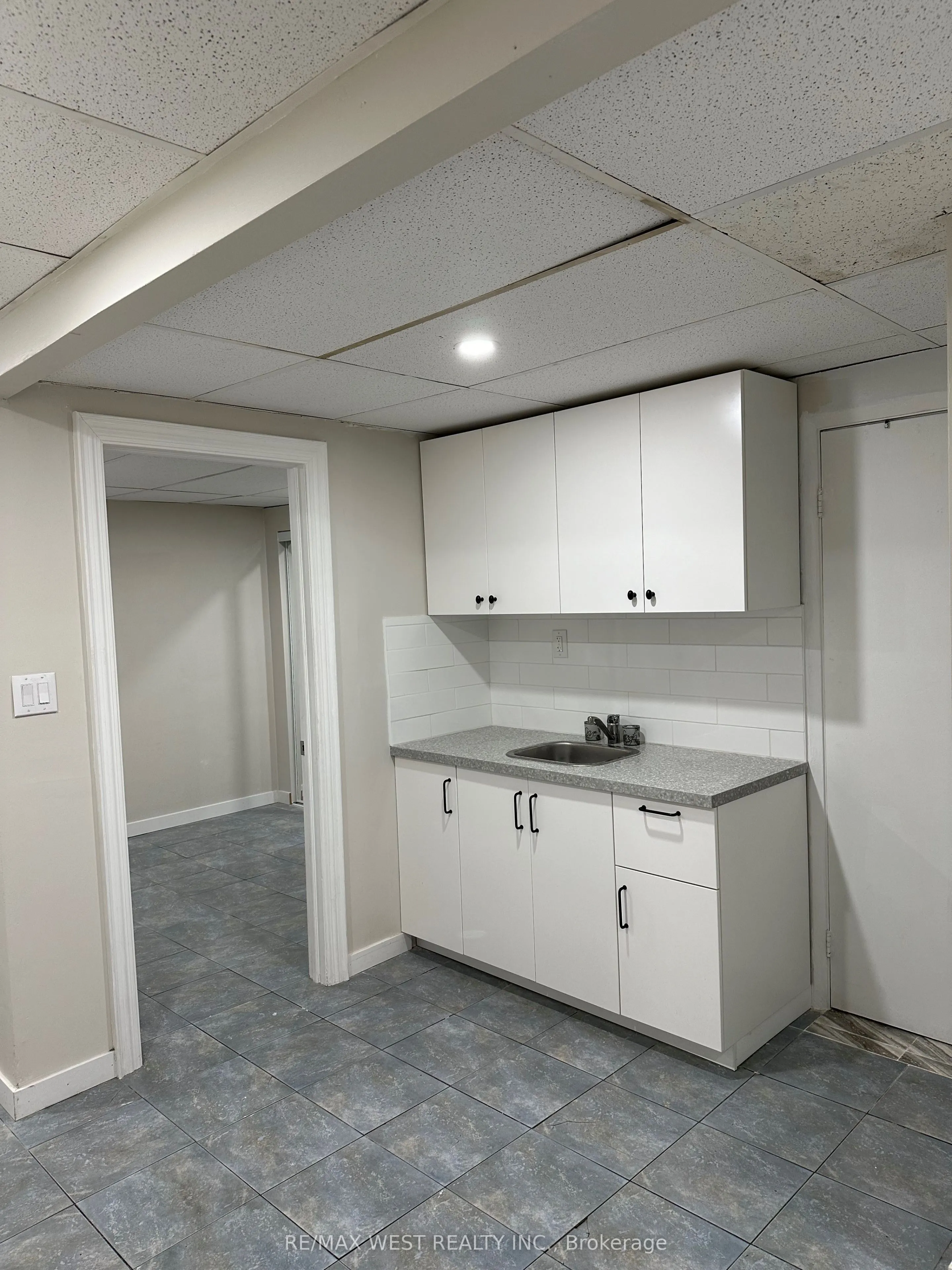 425 Jane Street, #10
