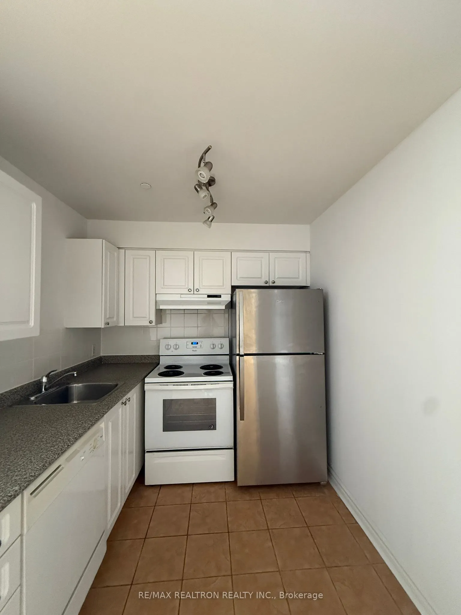 1407 Dupont Street, #307