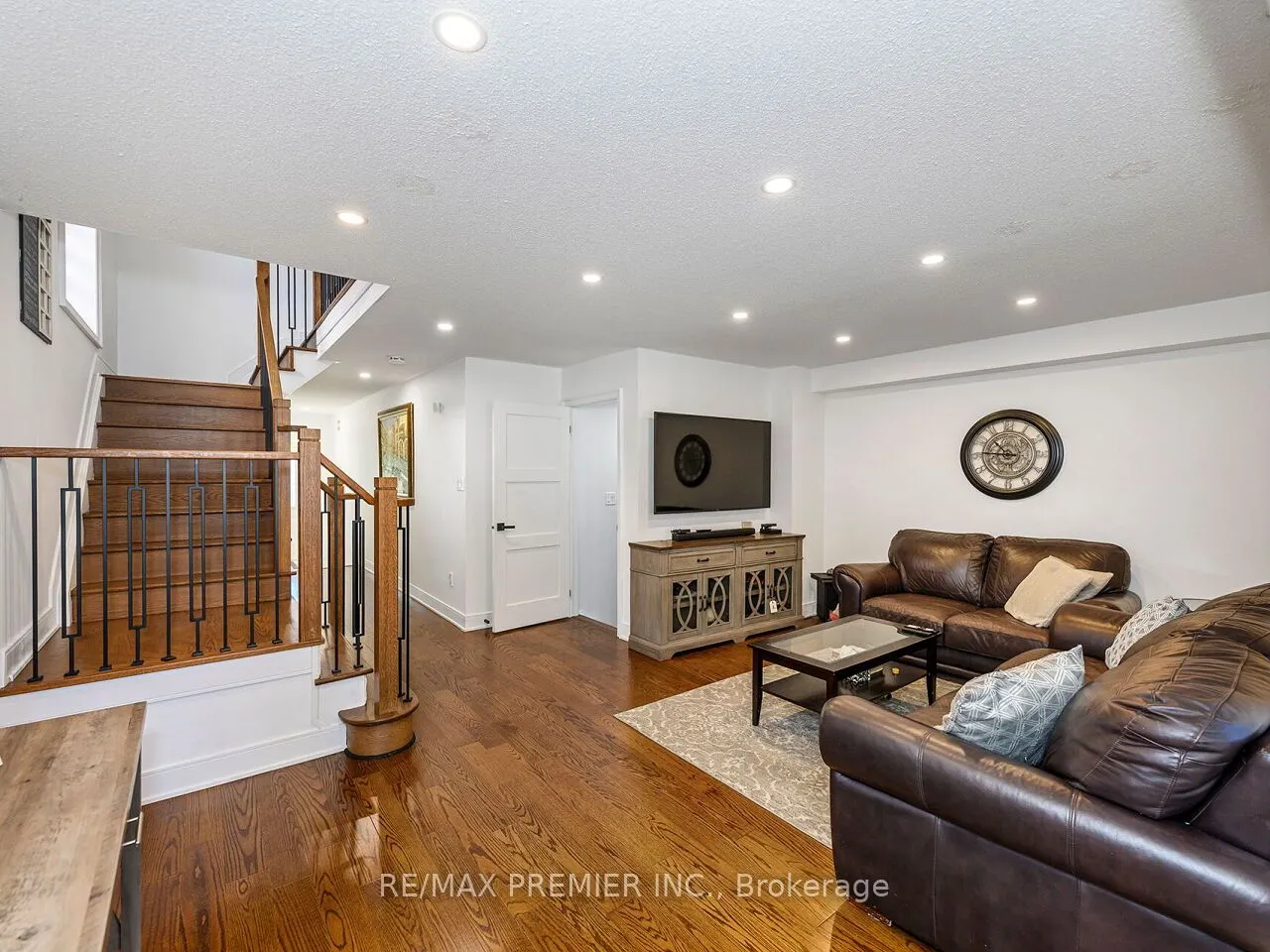 104 Humbershed Crescent