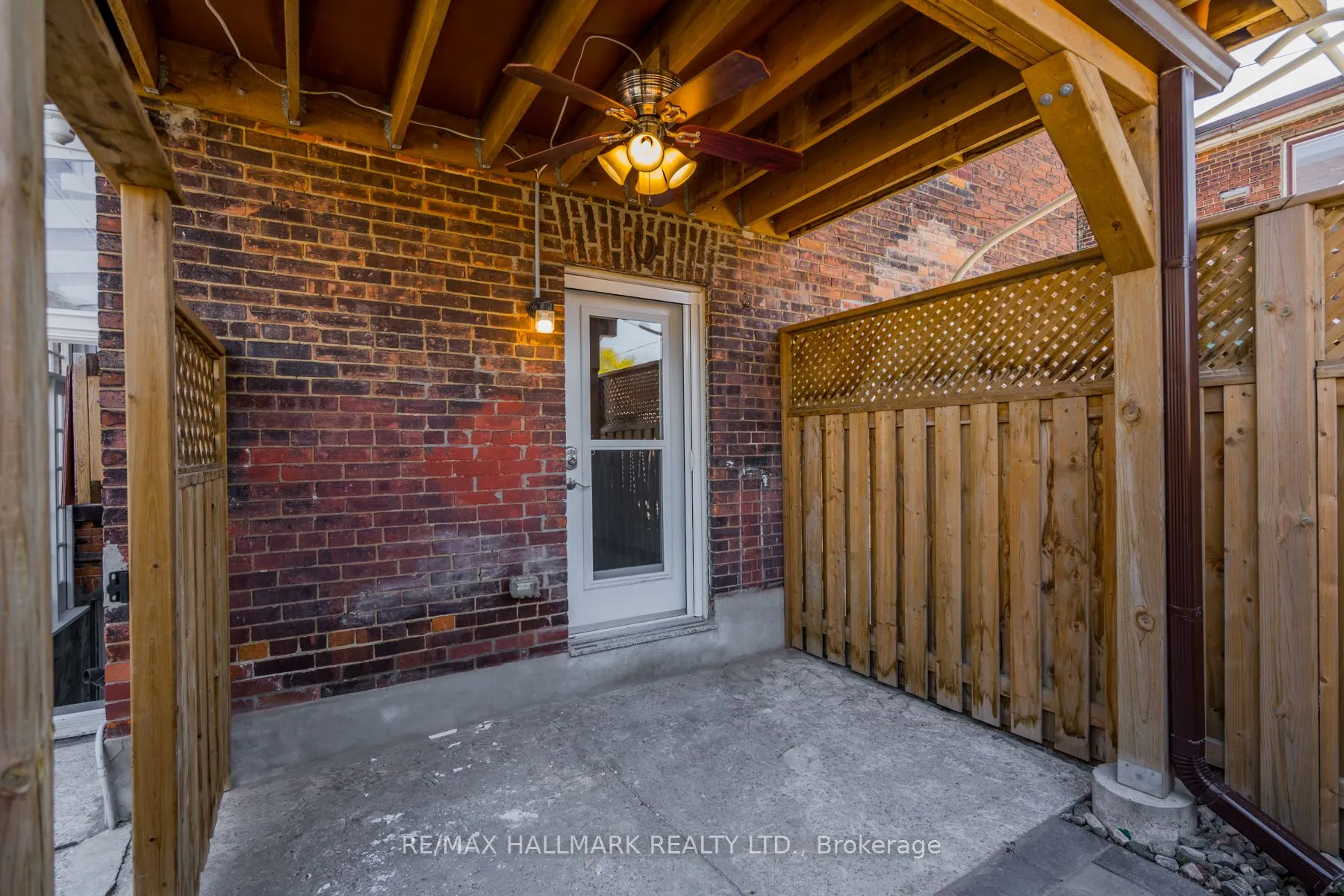 180 Lansdowne Avenue, #Main