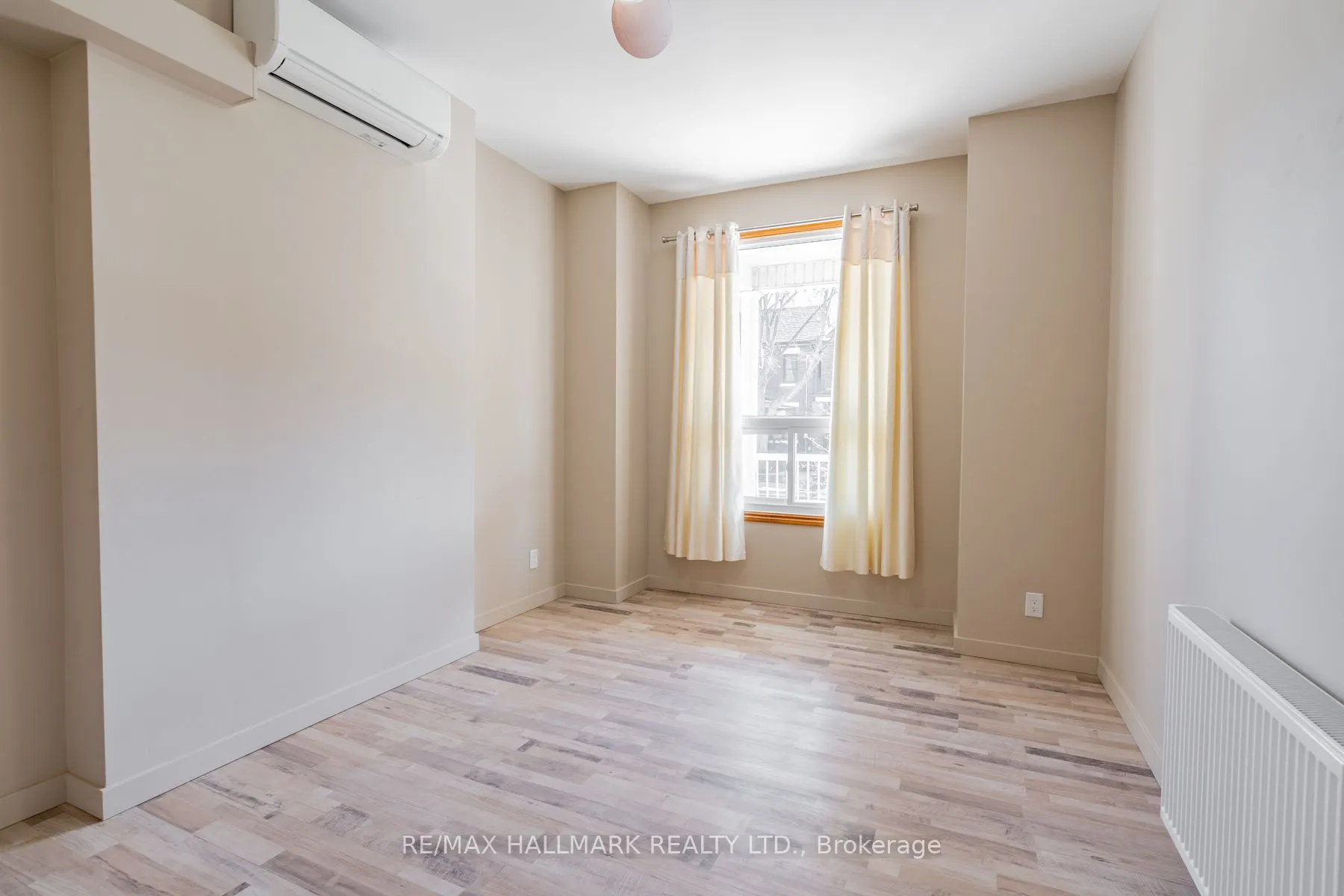 180 Lansdowne Avenue, #Main