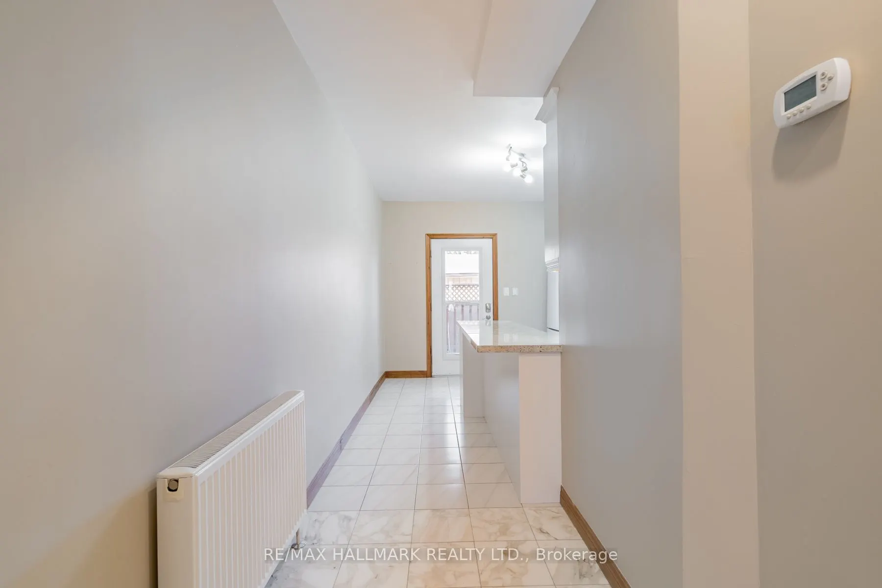180 Lansdowne Avenue, #Main