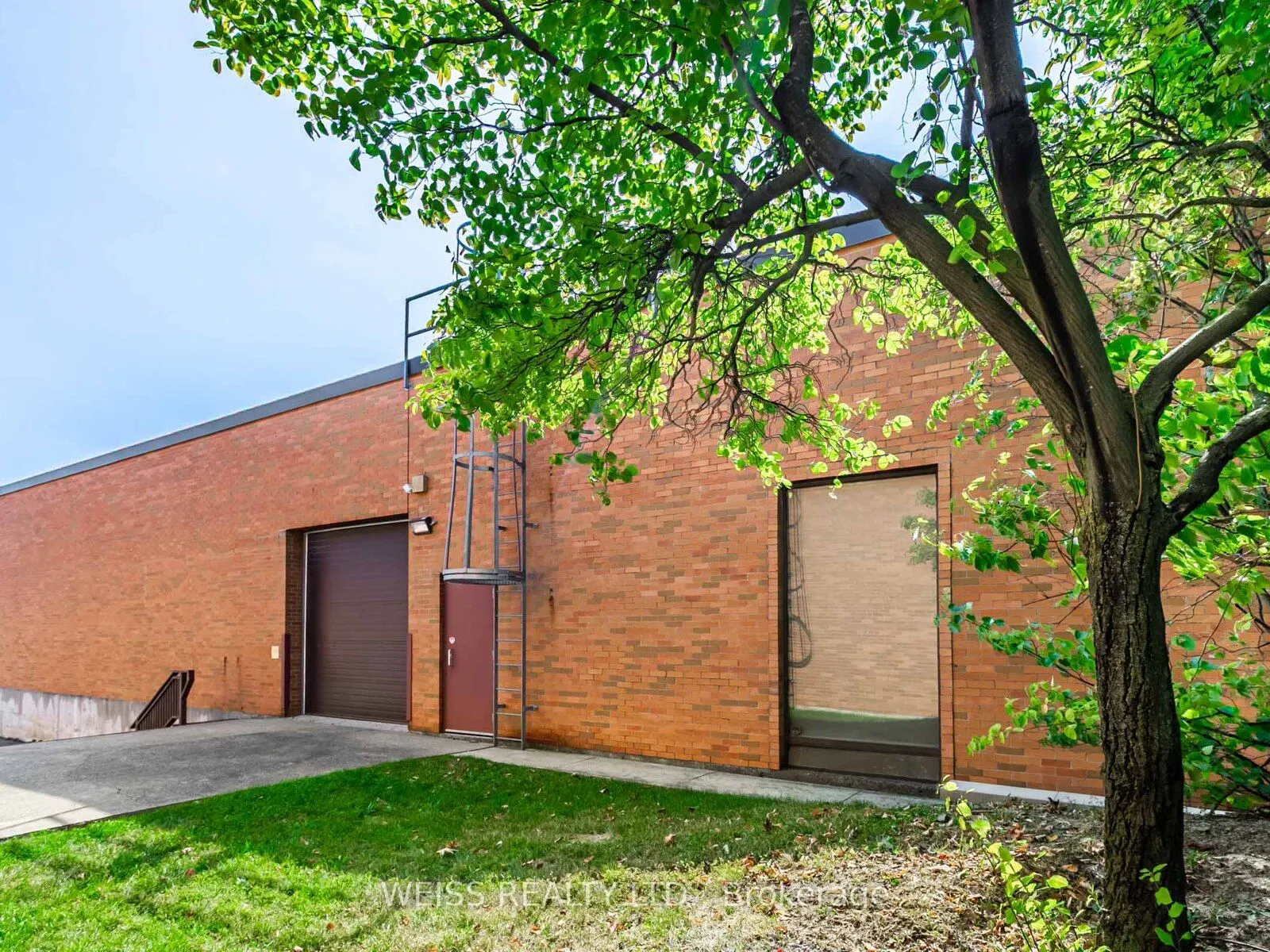 2199 Dunwin Drive