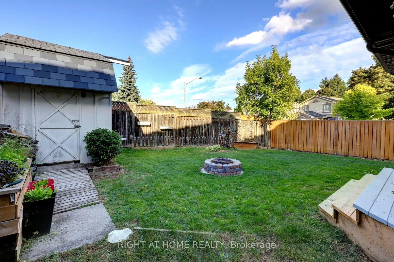 2968 Nipiwin Drive