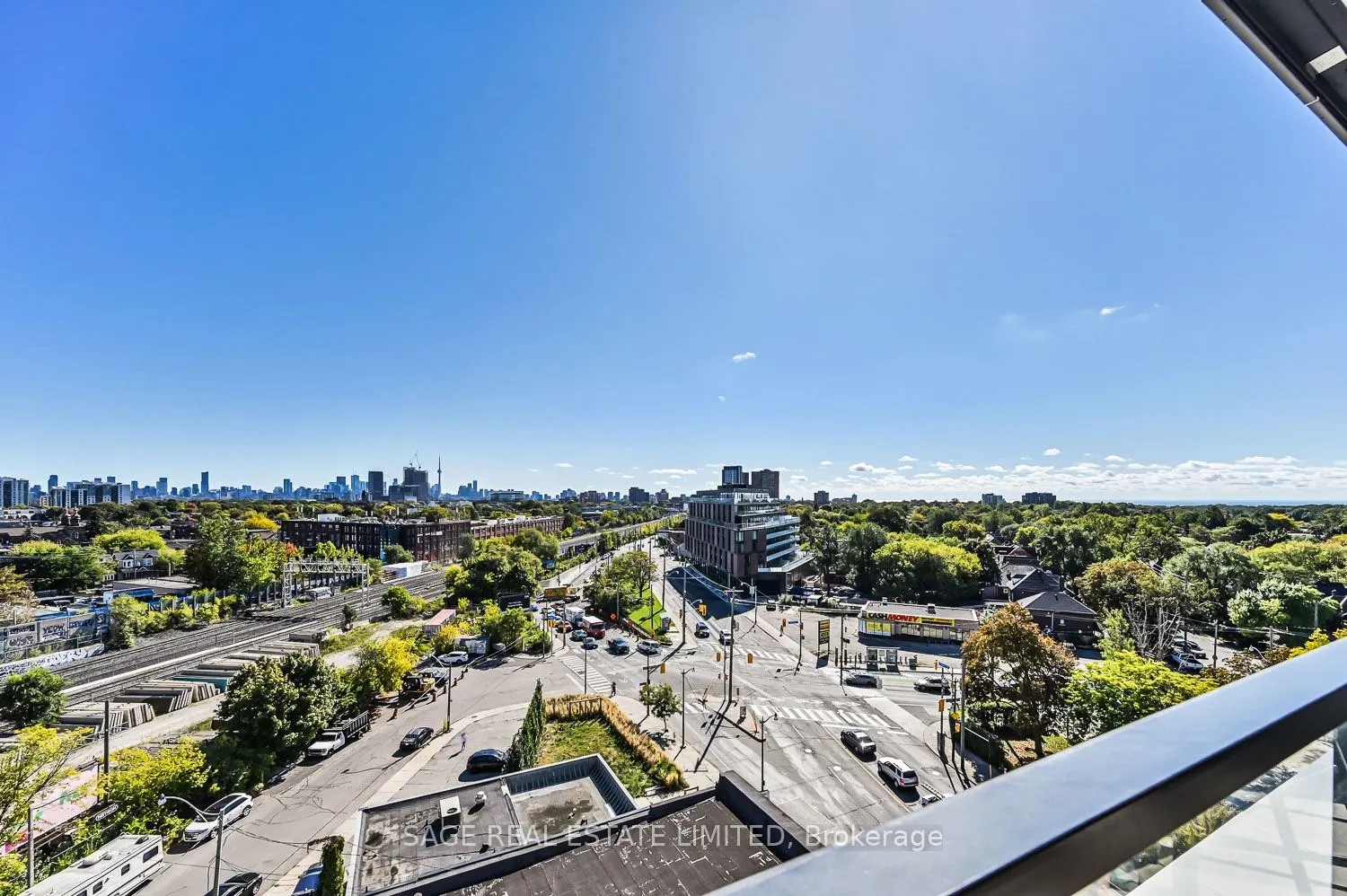 2720 Dundas Street W, #811