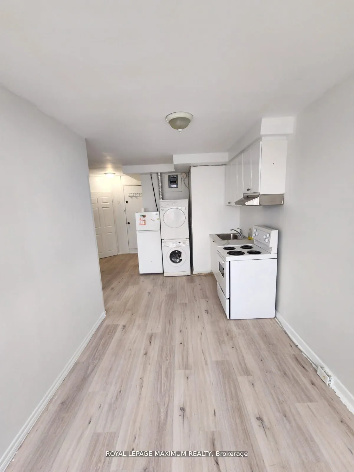 827 Albion Road, #1