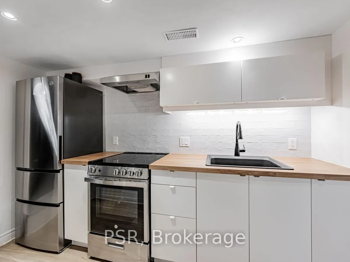 371 McRoberts Avenue, #Lower