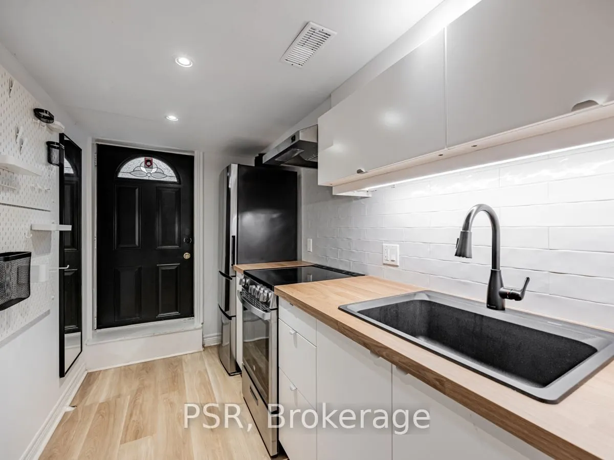 371 McRoberts Avenue, #Lower