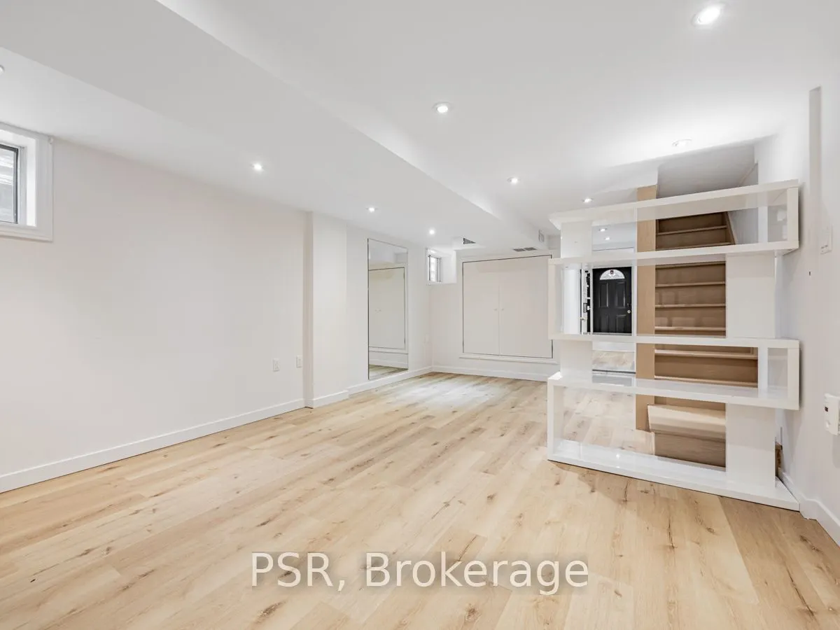371 McRoberts Avenue, #Lower