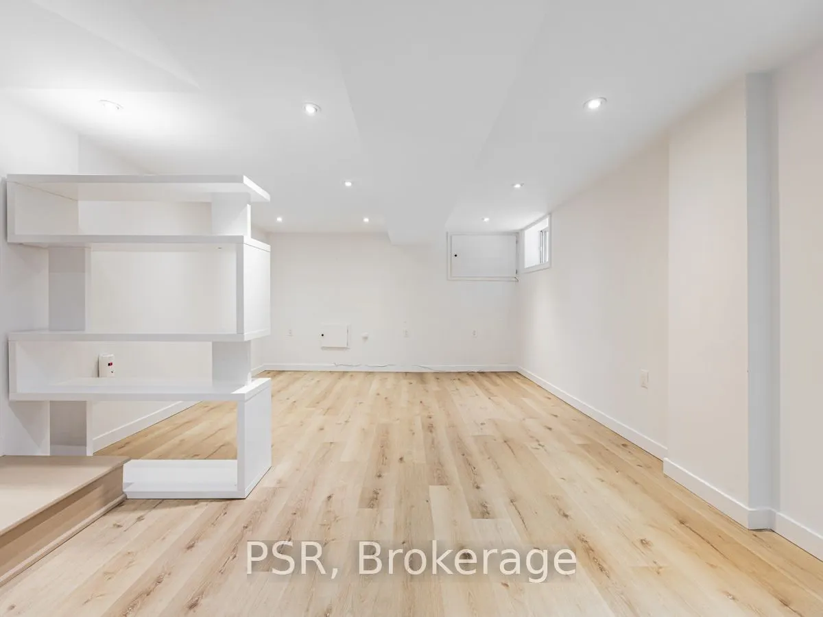 371 McRoberts Avenue, #Lower