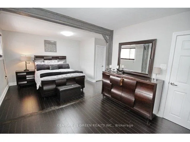 92 Kingsmere Crescent, #(Main)