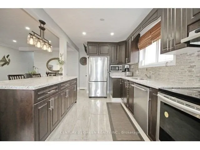 92 Kingsmere Crescent, #(Main)
