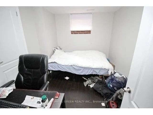 92 Kingsmere Crescent, #(Main)