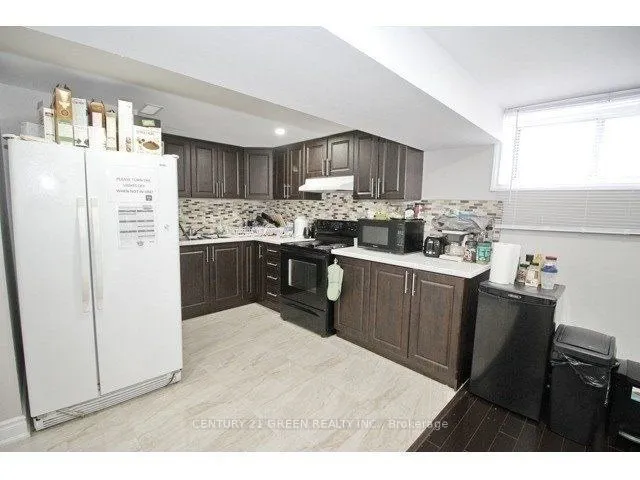 92 Kingsmere Crescent, #(Main)