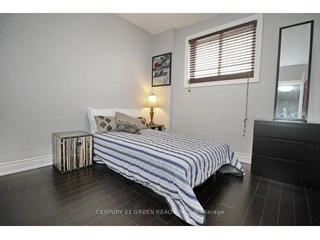 92 Kingsmere Crescent, #(Main)