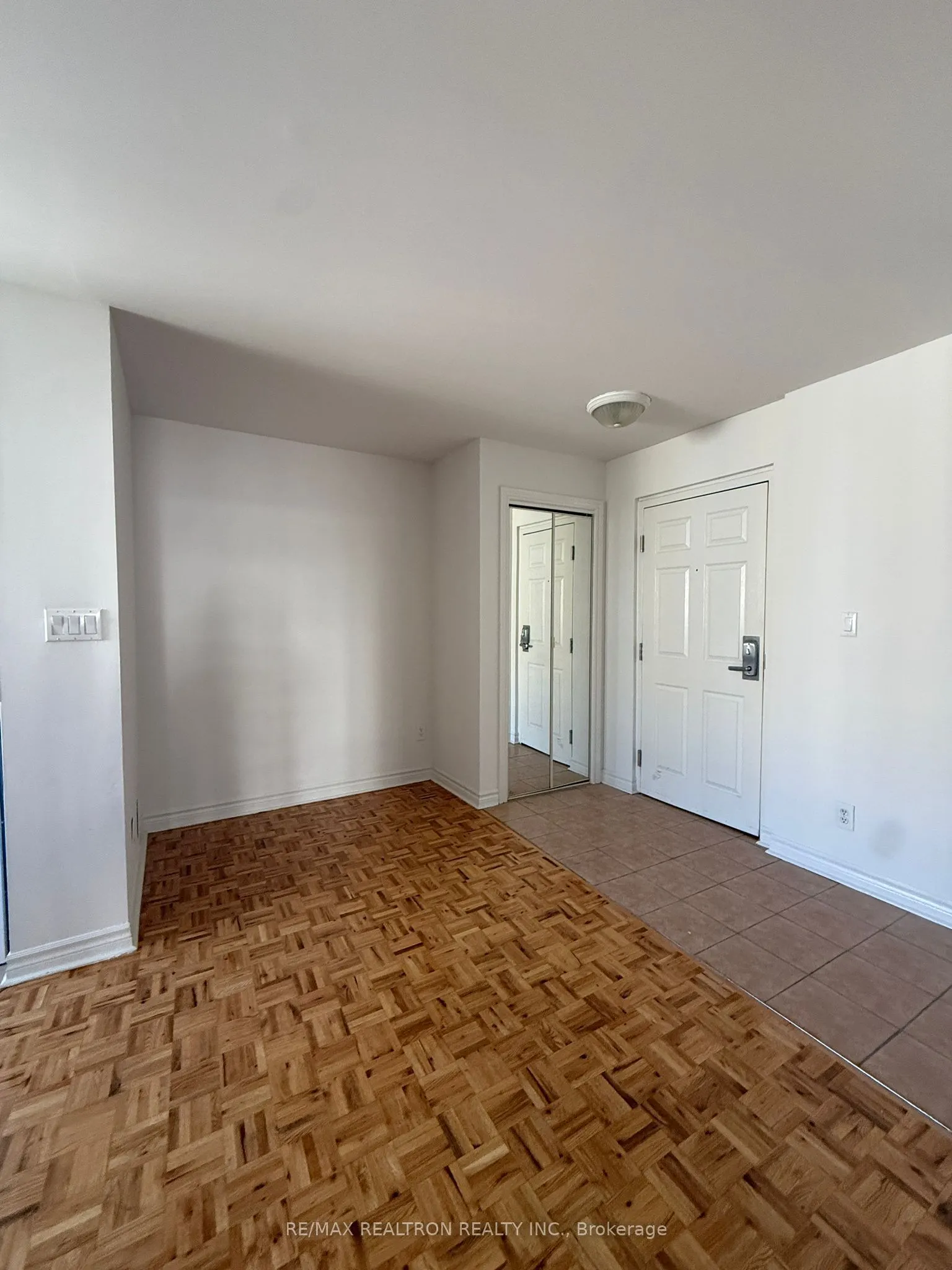 1407 Dupont Street, #401