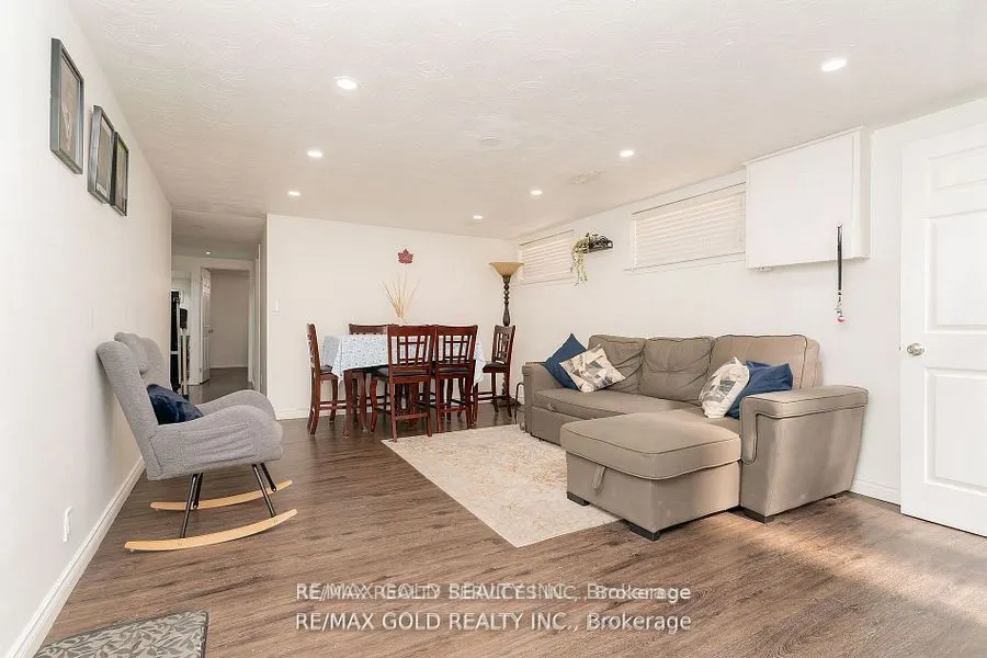 59 Seacliff Boulevard
