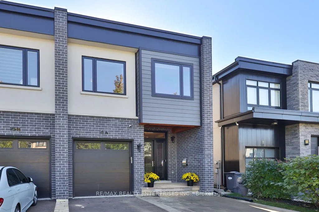 15A Tecumseth Avenue