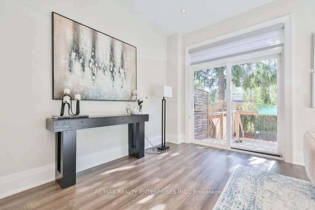15A Tecumseth Avenue