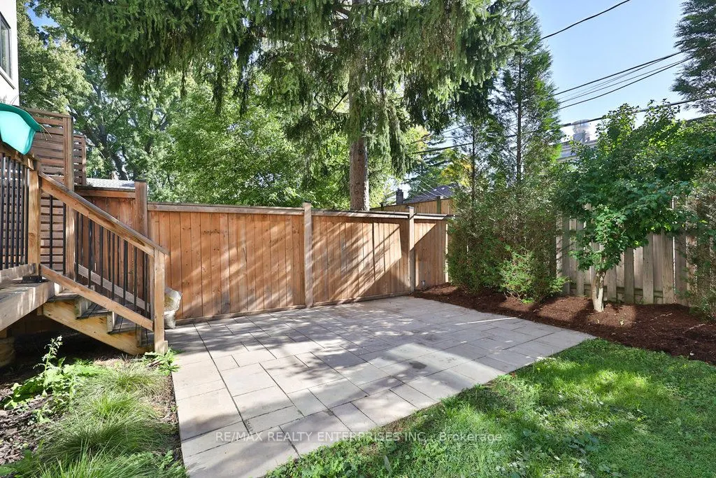 15A Tecumseth Avenue