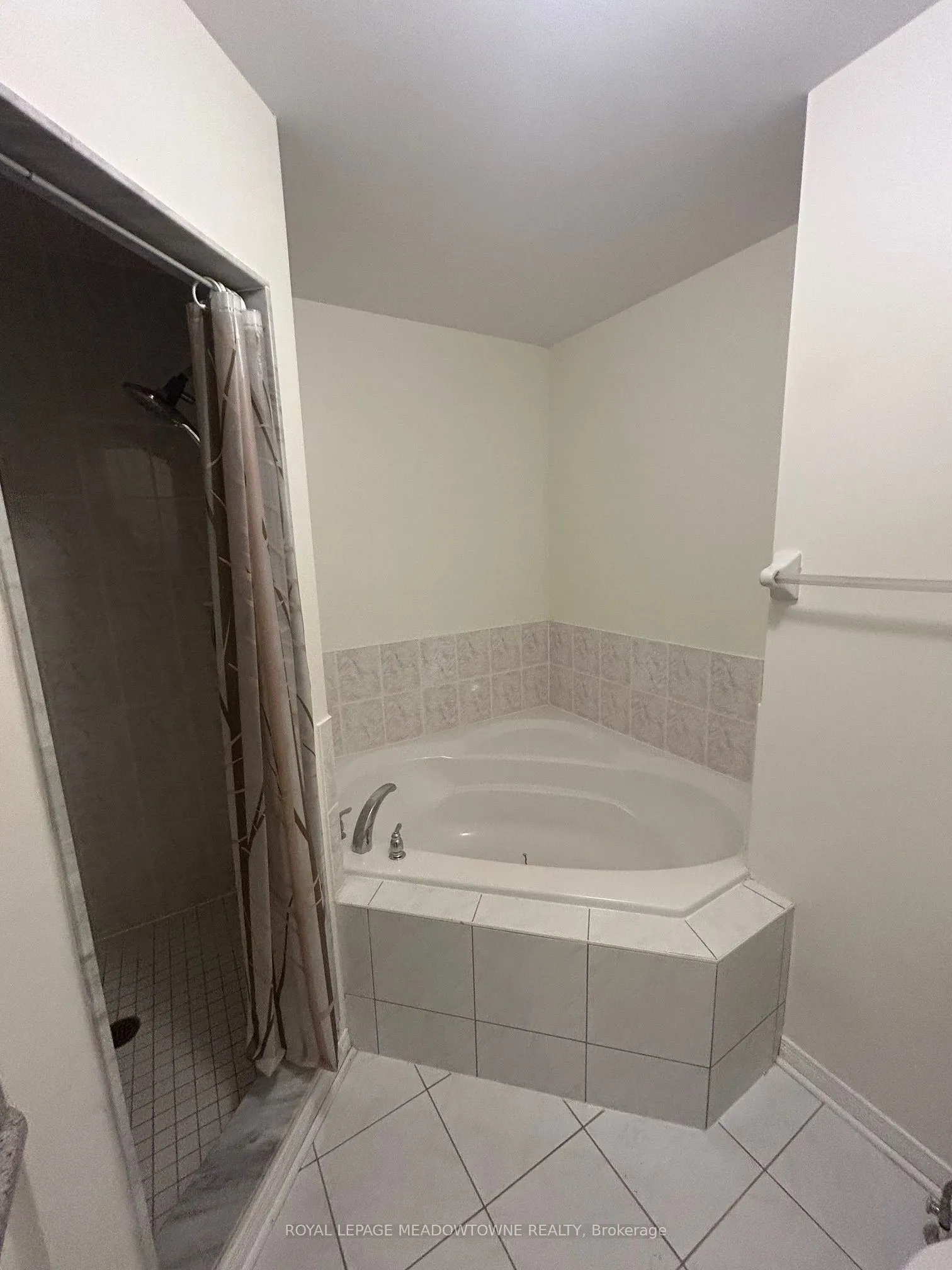 628 Candlestick Circle