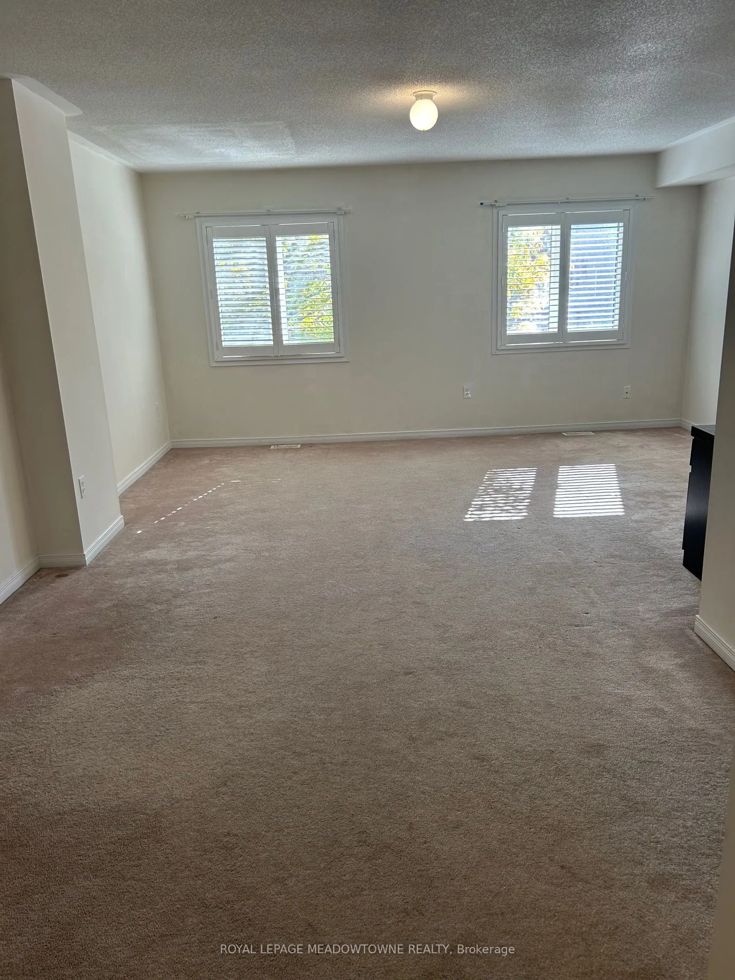 628 Candlestick Circle