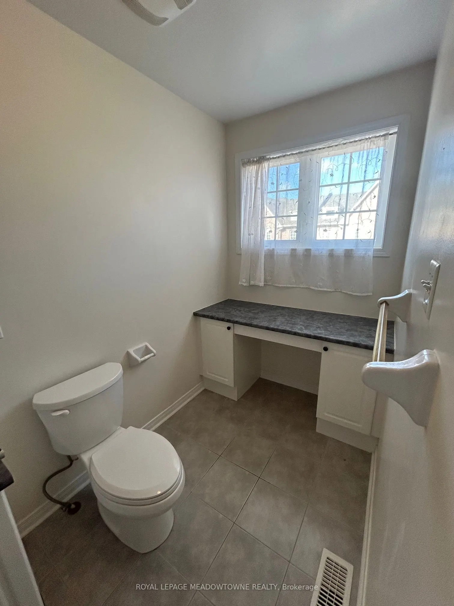 628 Candlestick Circle