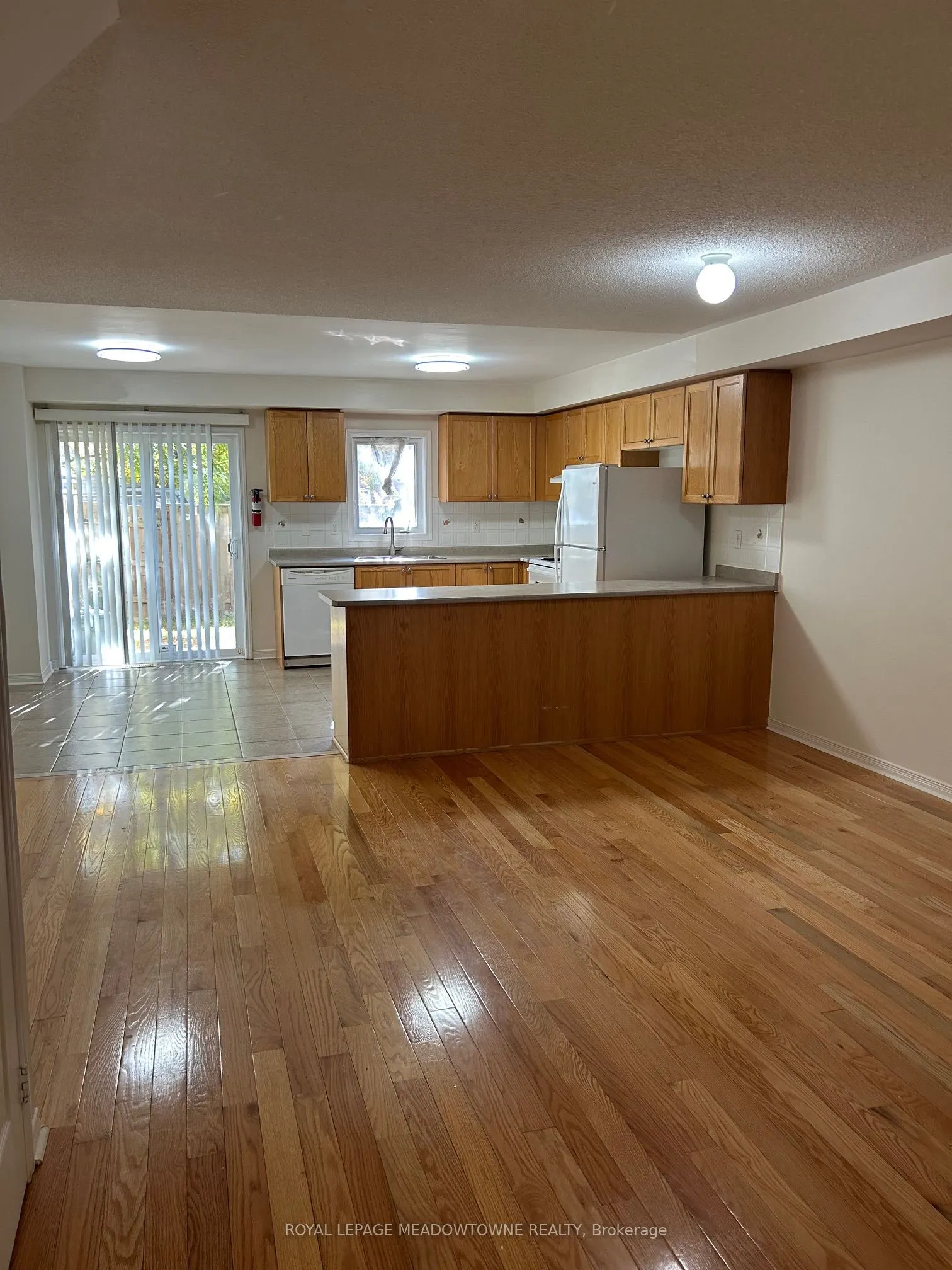 628 Candlestick Circle